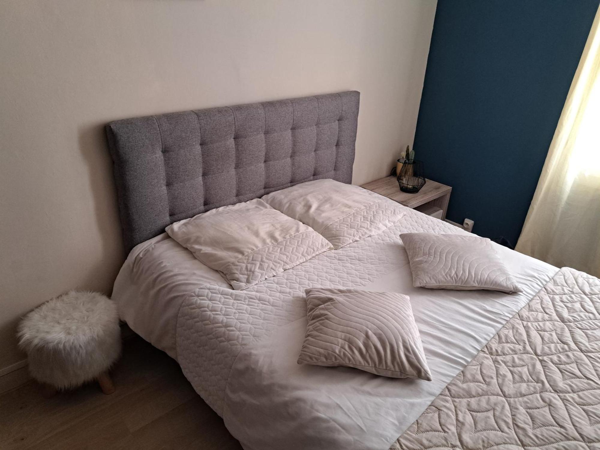 Chambre Spacieuse - Dressing - Sdb Communes - Parking Prive Nîmes Eksteriør billede